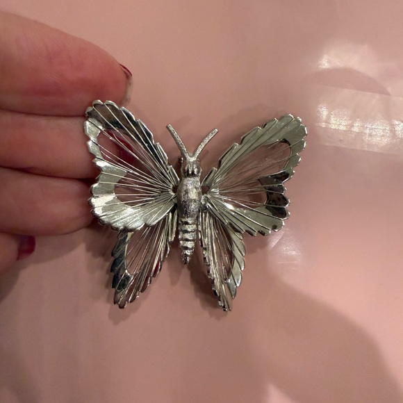 Monet Silver Butterfly Brooch - Picture 4 of 6
